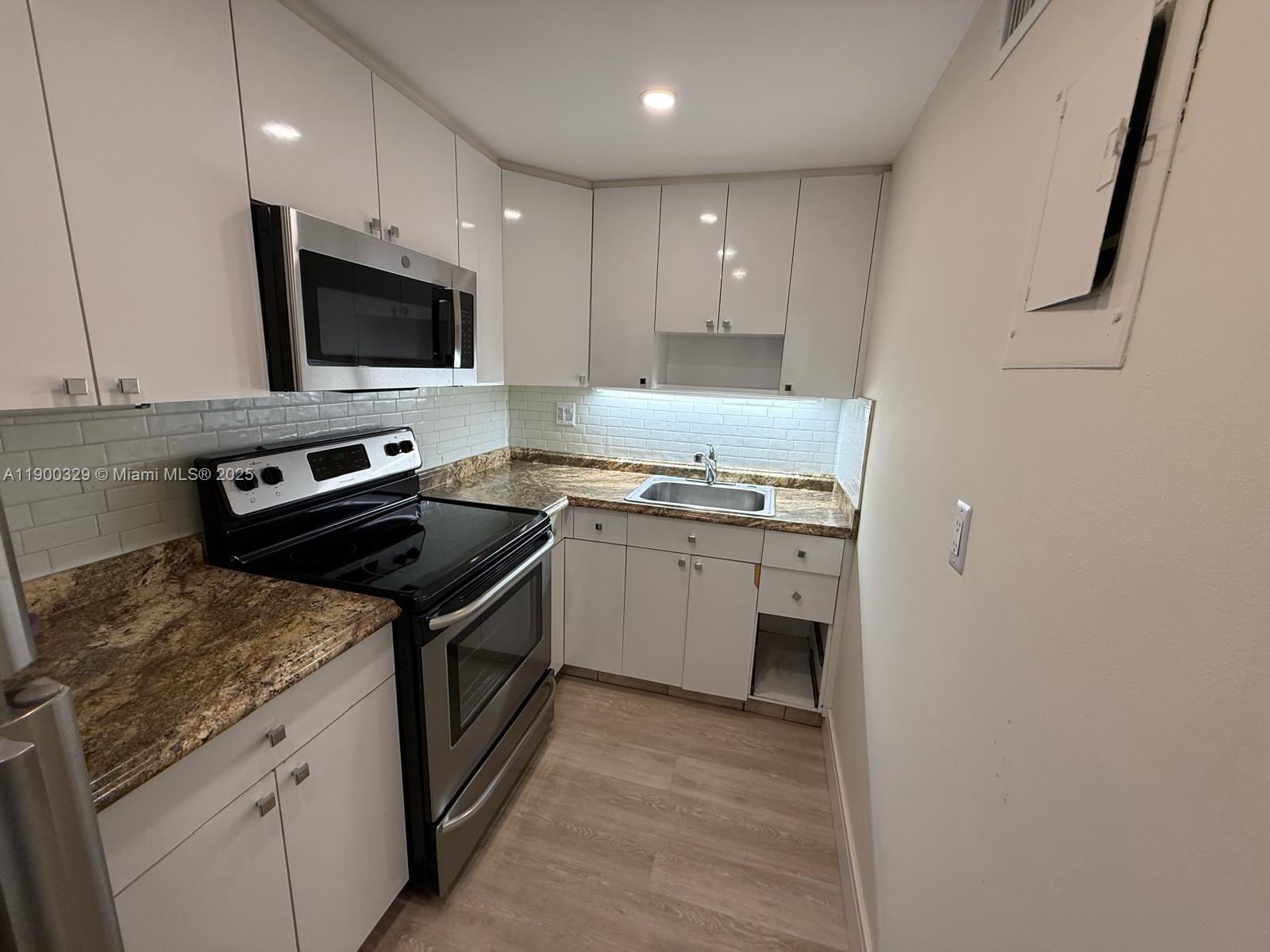 VICTORIA PARK TOWER CONDO - Residential Lease