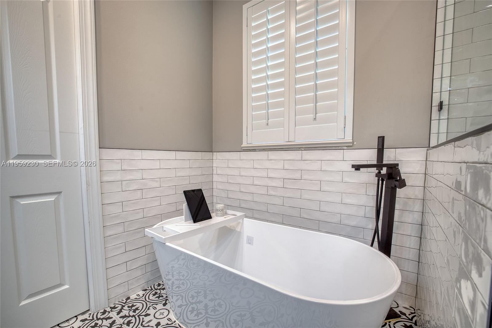 PALM HEIGHTS - Residential