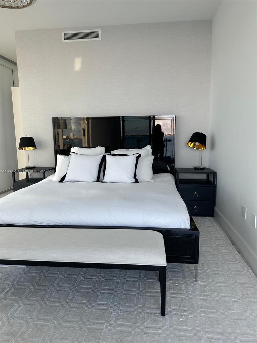 ESCOTTONIA PARK - Residential Lease