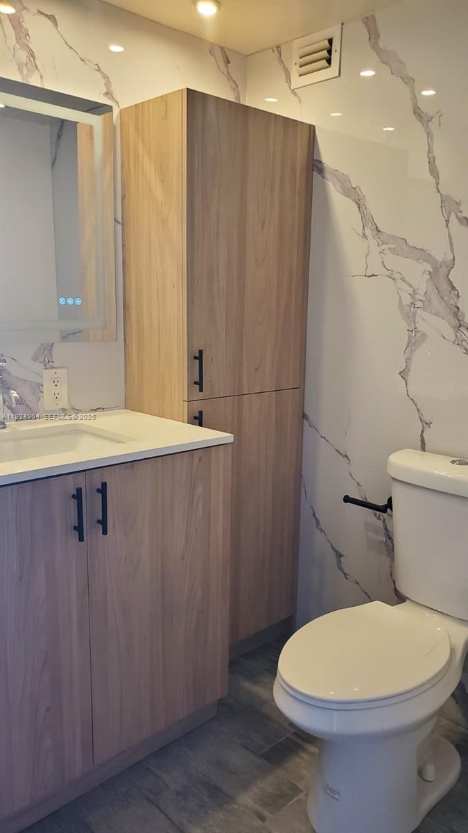 AQUASOL CONDO - Residential Lease