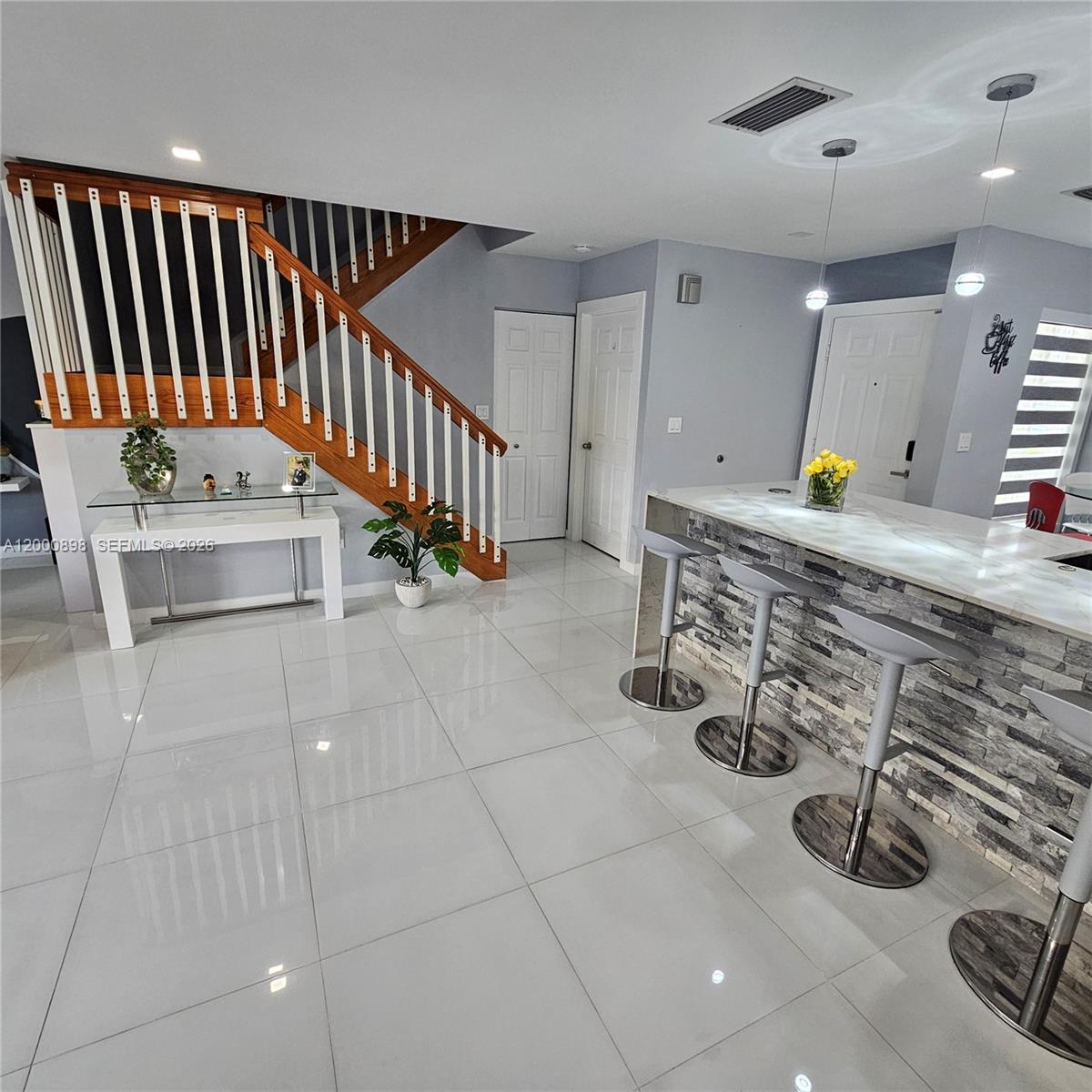 HEFTLERS LAGO MAR WEST - Residential