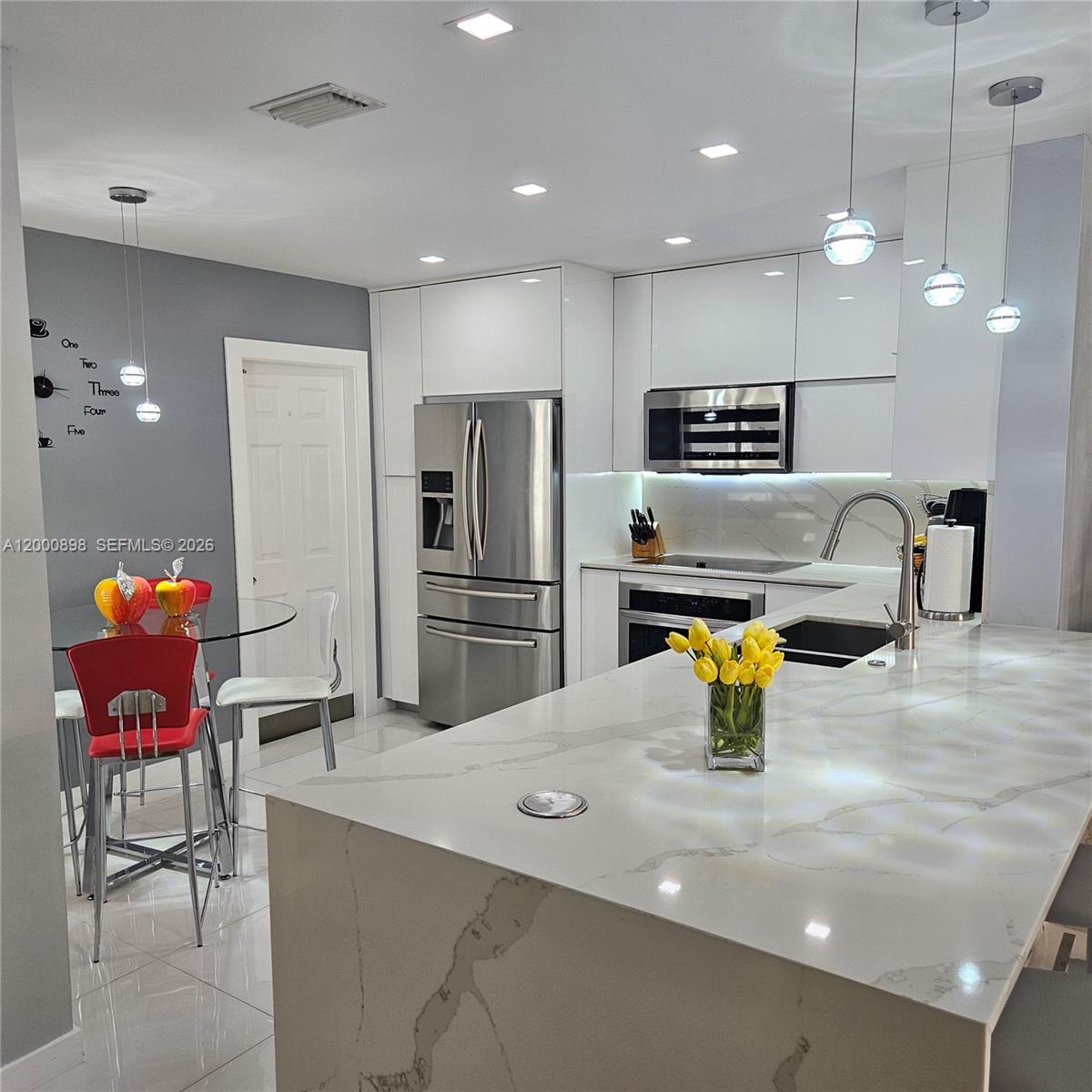 HEFTLERS LAGO MAR WEST - Residential