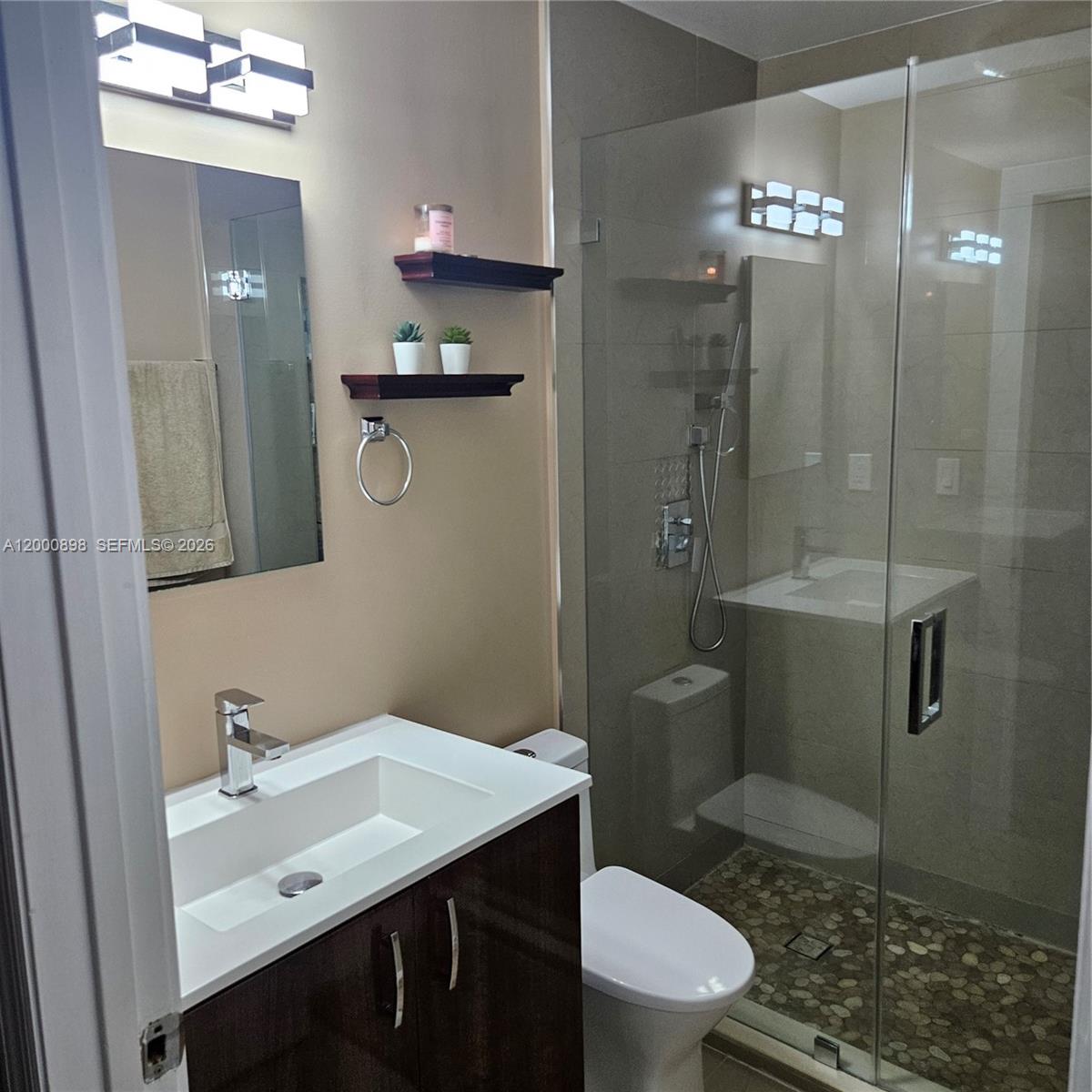 HEFTLERS LAGO MAR WEST - Residential