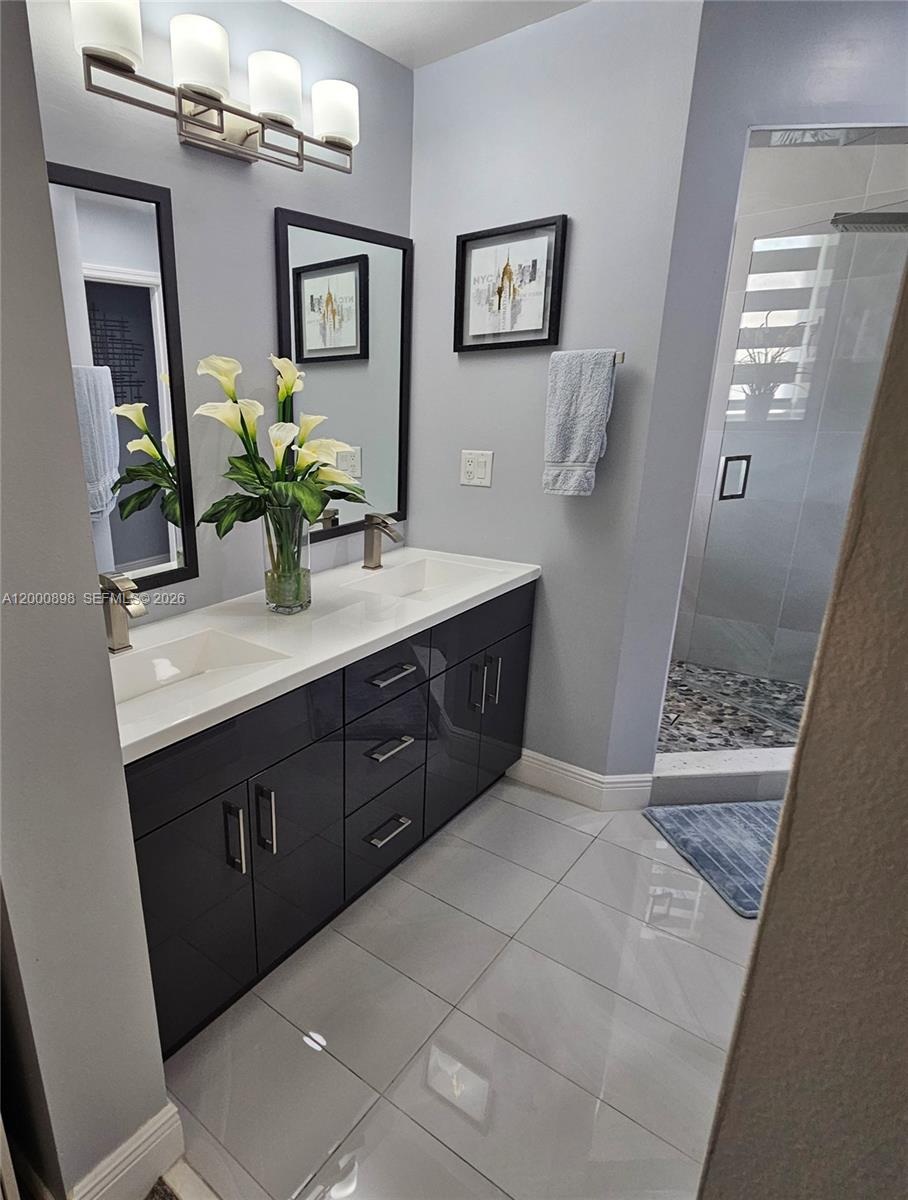 HEFTLERS LAGO MAR WEST - Residential