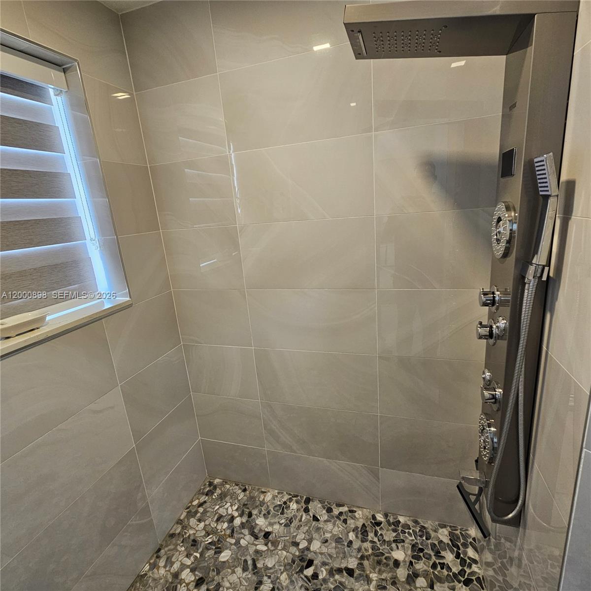 HEFTLERS LAGO MAR WEST - Residential