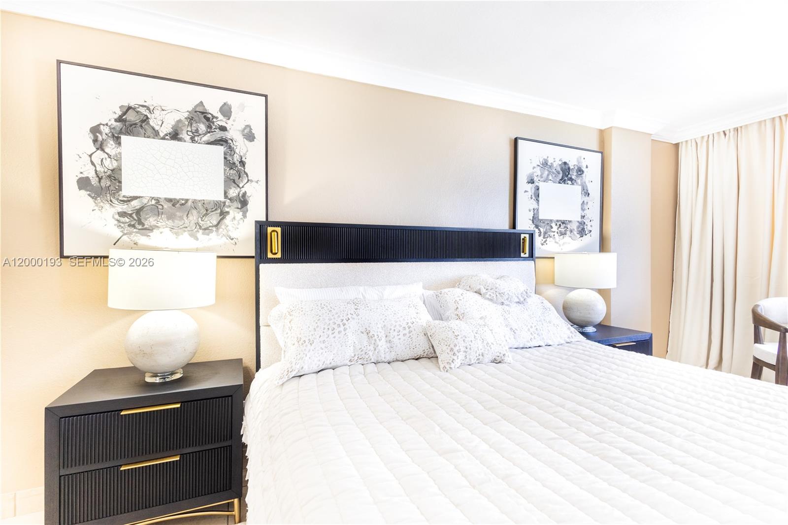 19201 Collins Ave 1123