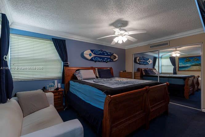 LAKESHORE CONDO #4 - Residential