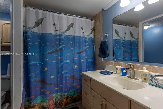 LAKESHORE CONDO #4 - Residential