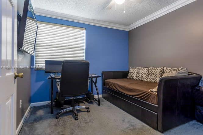 LAKESHORE CONDO #4 - Residential