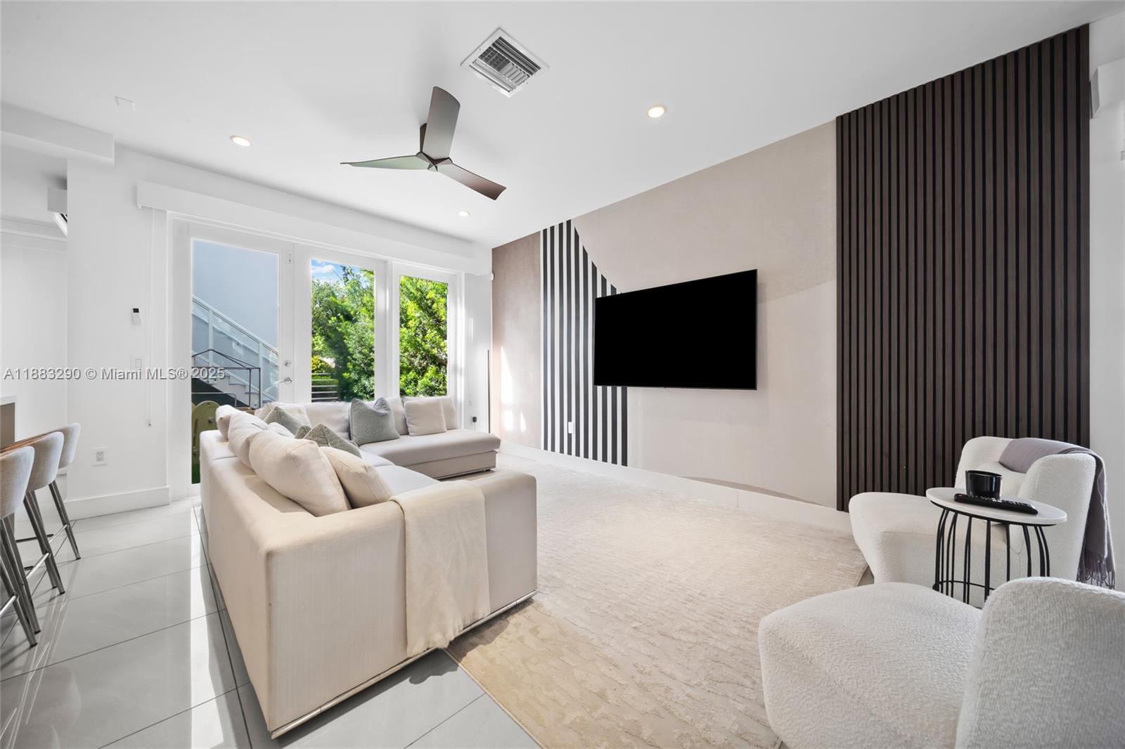 LANDMARK AT DORAL - Residential Lease