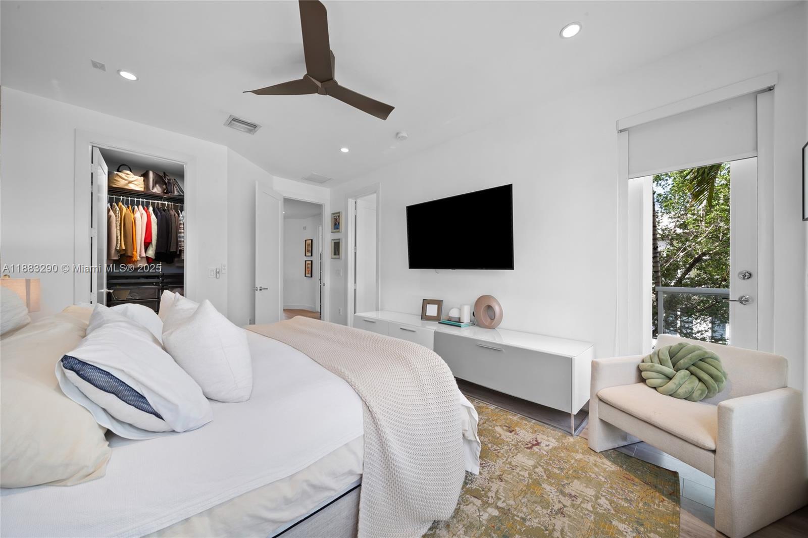 LANDMARK AT DORAL - Residential Lease