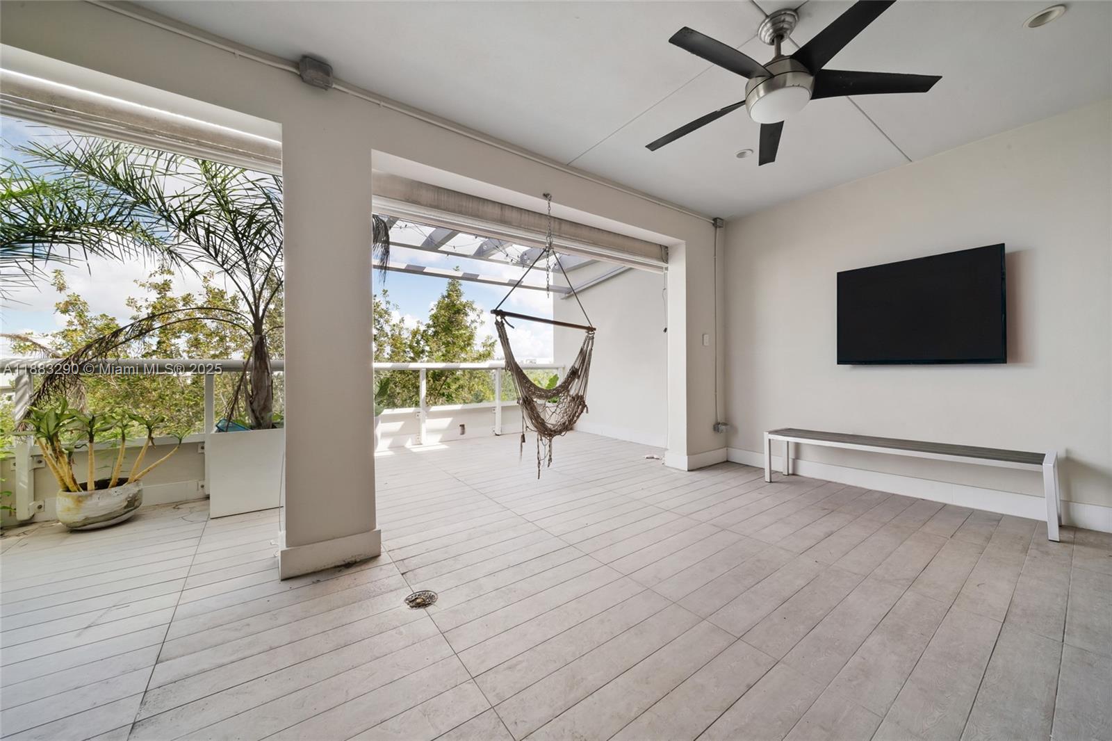 LANDMARK AT DORAL - Residential Lease