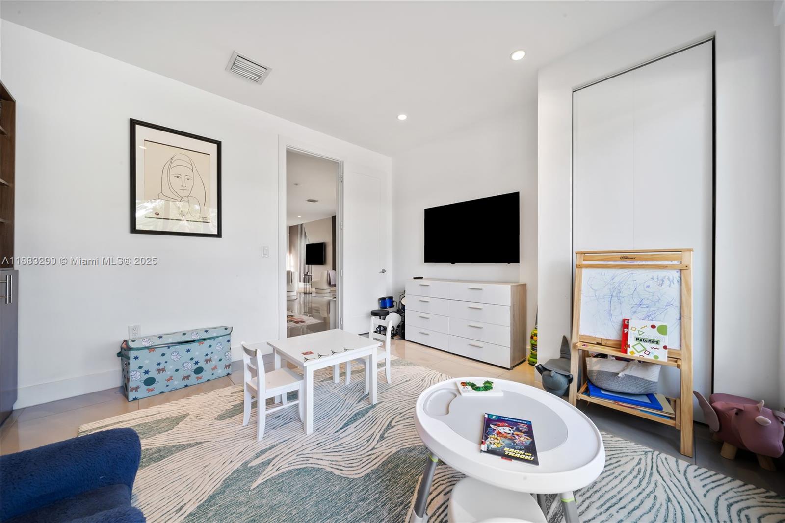 LANDMARK AT DORAL - Residential Lease