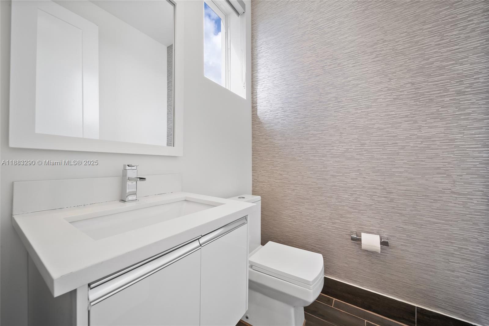 LANDMARK AT DORAL - Residential Lease
