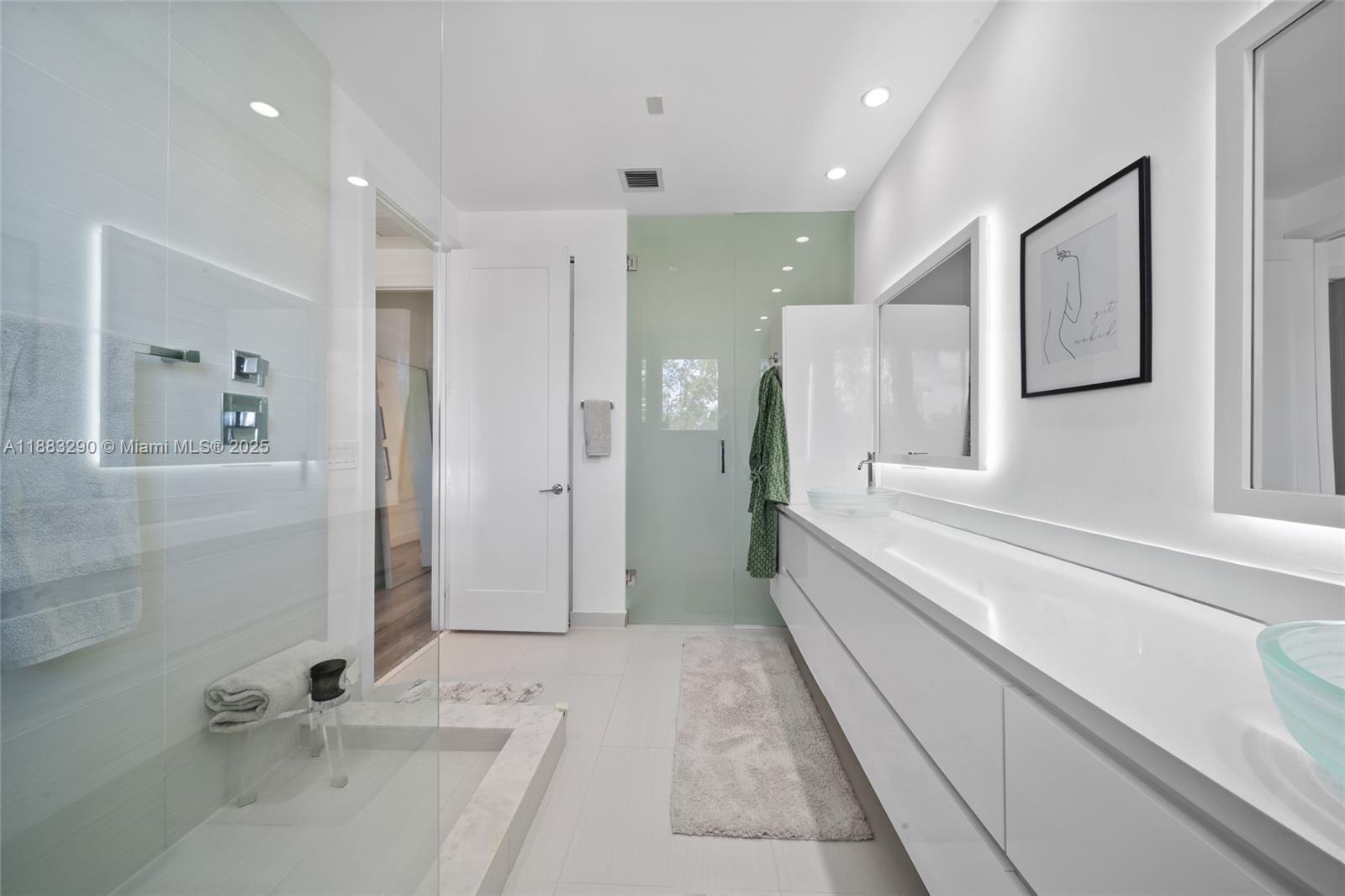LANDMARK AT DORAL - Residential Lease