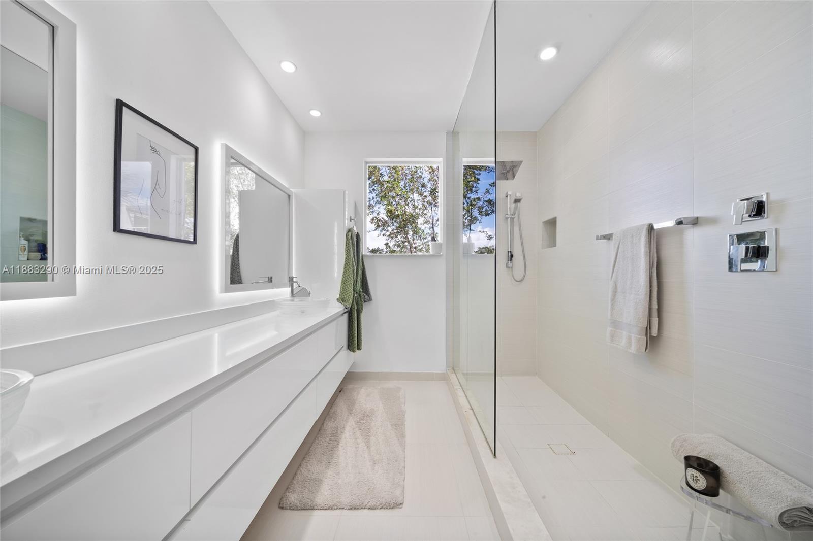 LANDMARK AT DORAL - Residential Lease