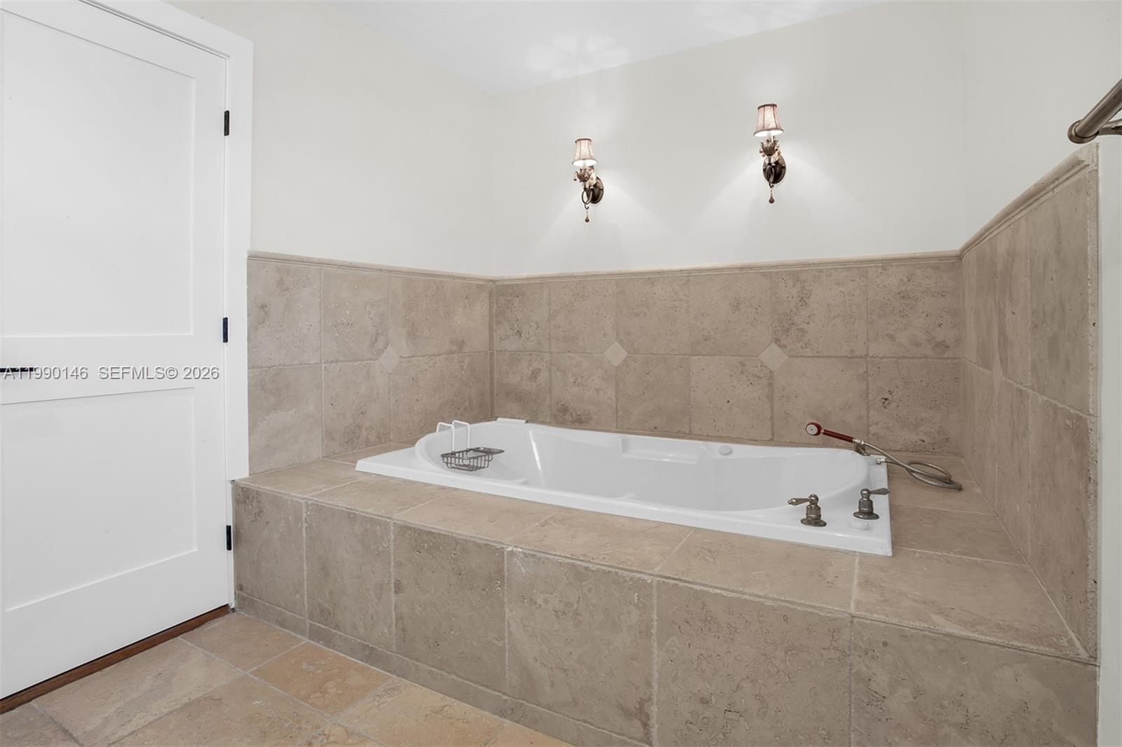 NORMANDY GOLF COURSE - Residential