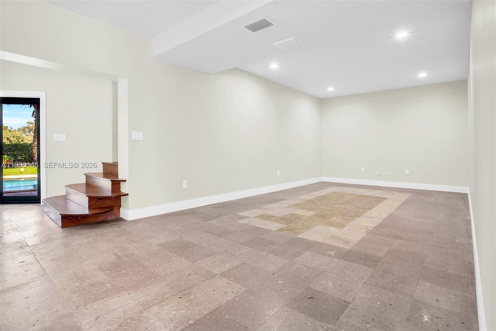 NORMANDY GOLF COURSE - Residential