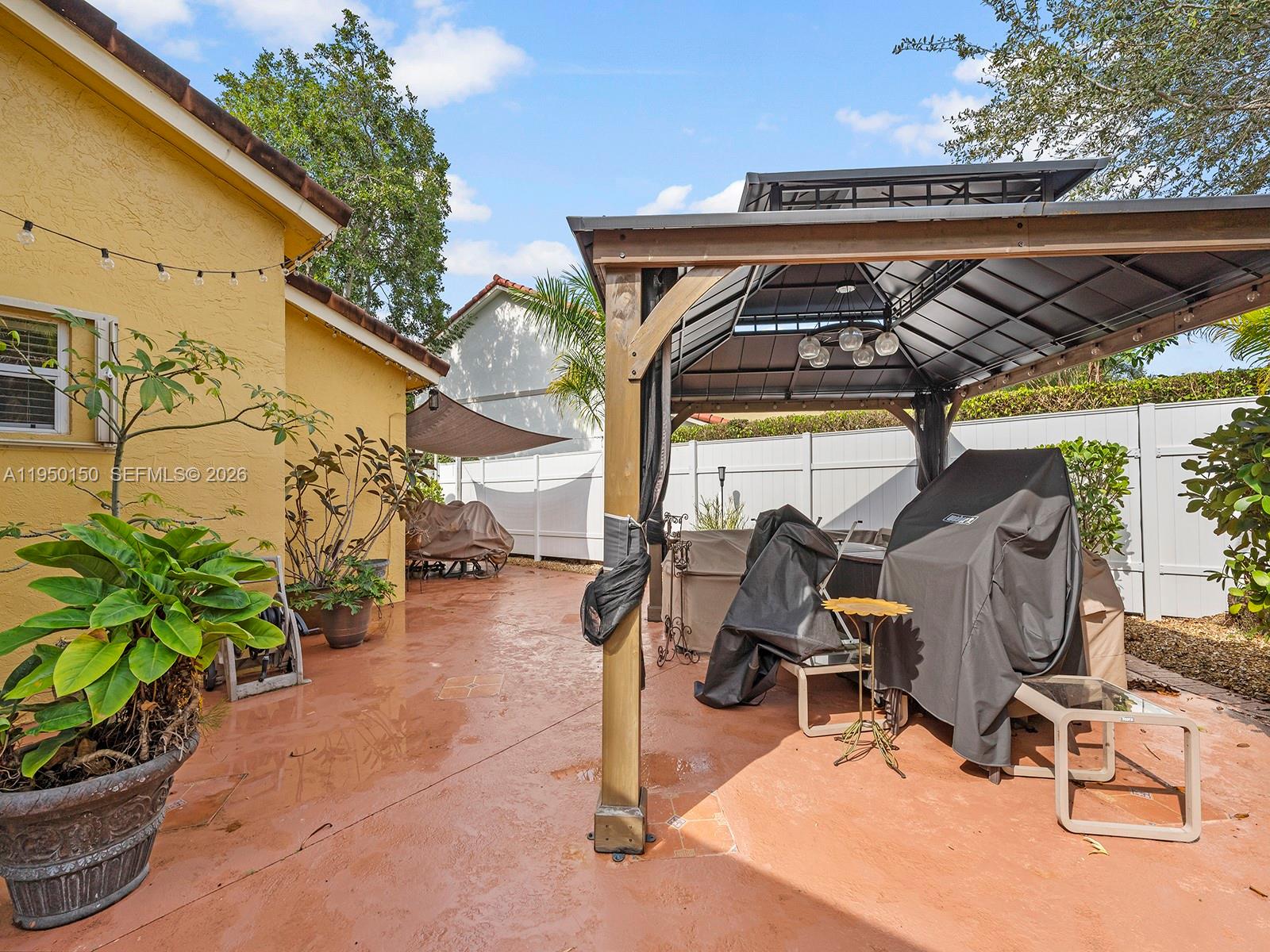 CHARLESTOWNE - Residential