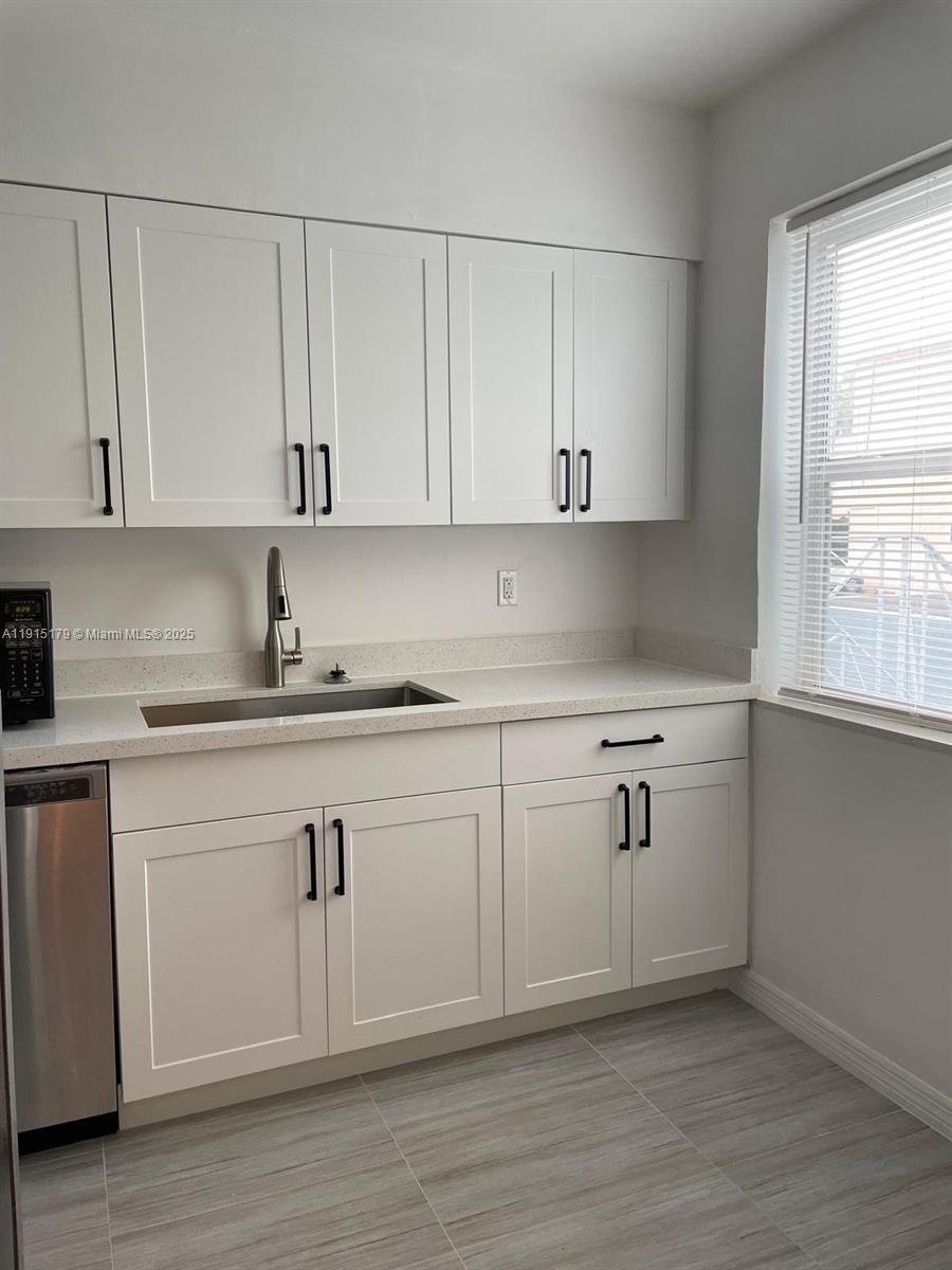 EL CAPRI COURTYARDS CONDO - Residential Lease