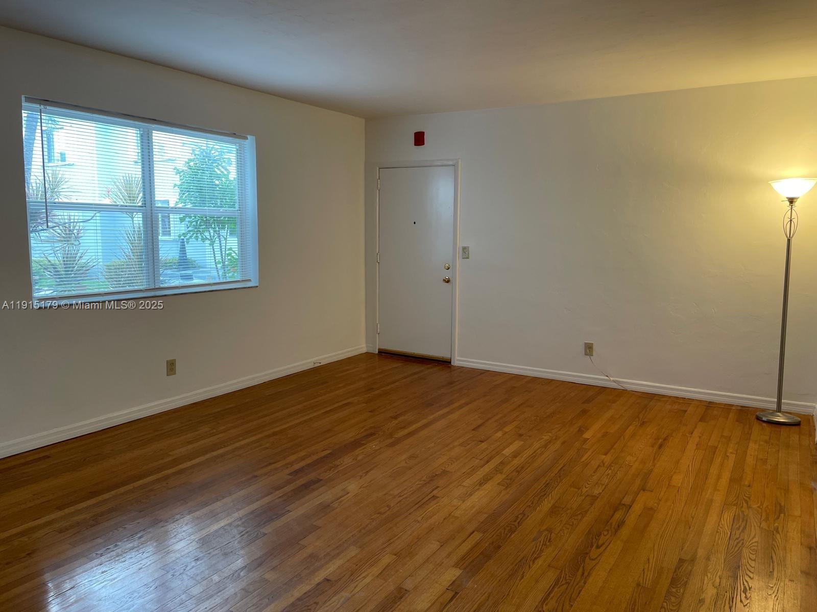 EL CAPRI COURTYARDS CONDO - Residential Lease