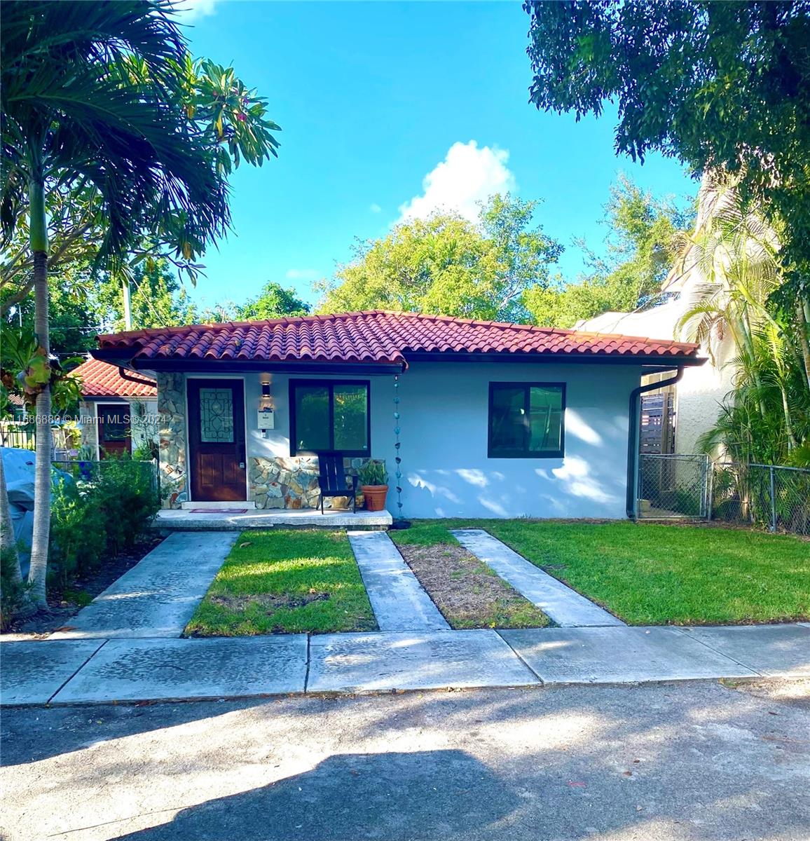 1735 Sw 21st Ter 1735, Miami, Broward County, Florida - 2 Bedrooms  
1 Bathrooms - 