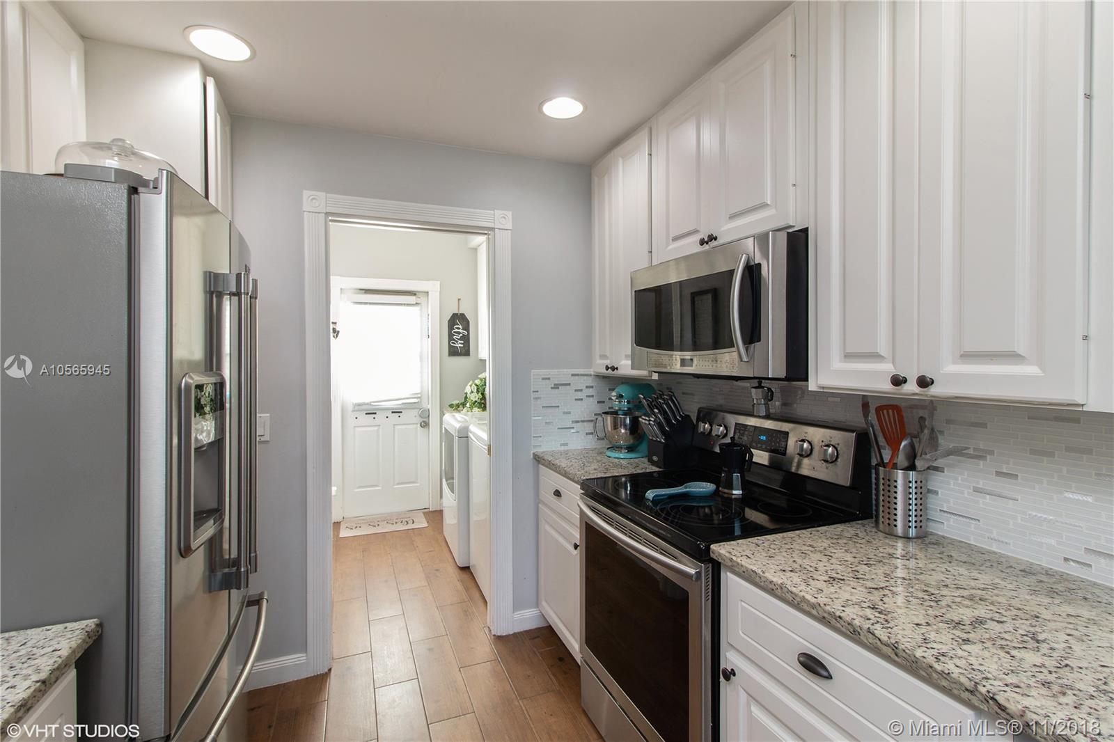 CHARLESTON COURT AT ABACO - Residential