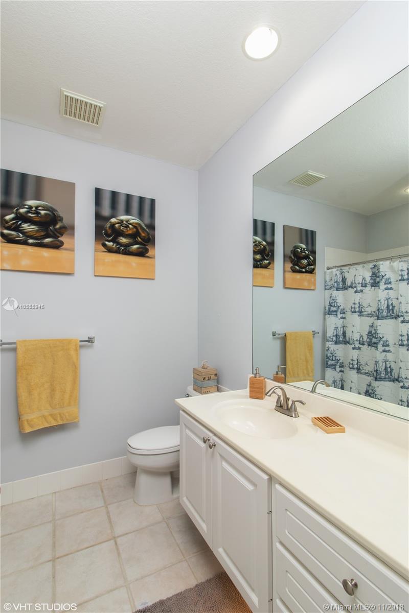 CHARLESTON COURT AT ABACO - Residential