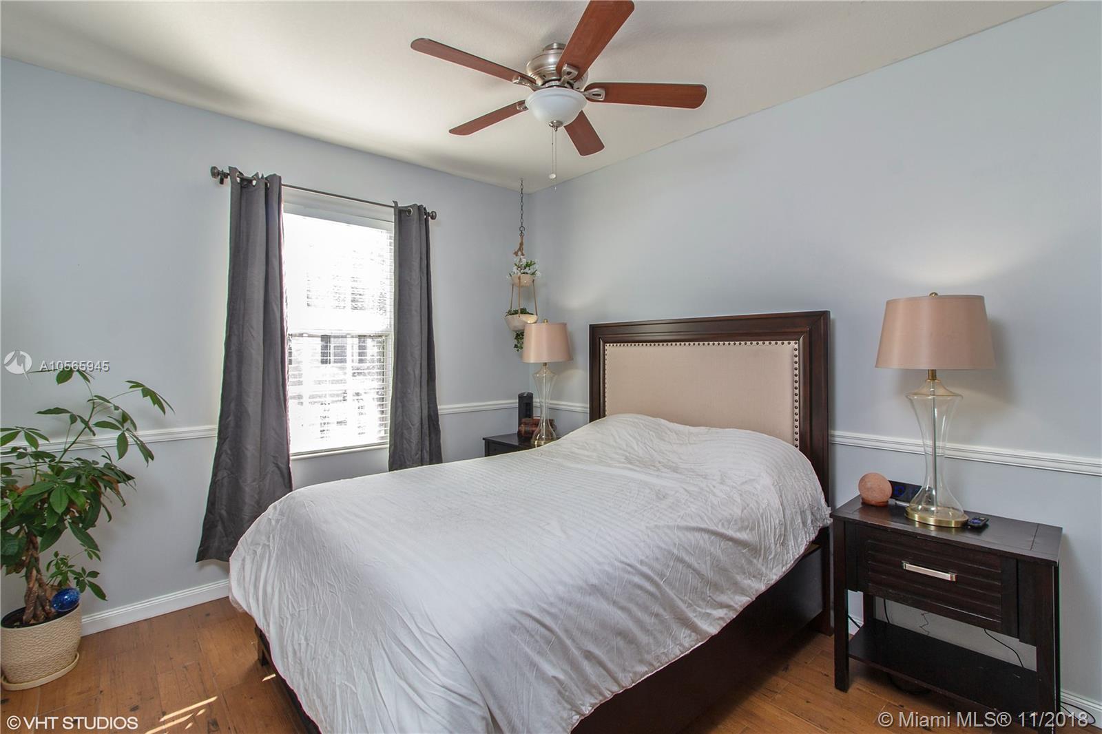 CHARLESTON COURT AT ABACO - Residential