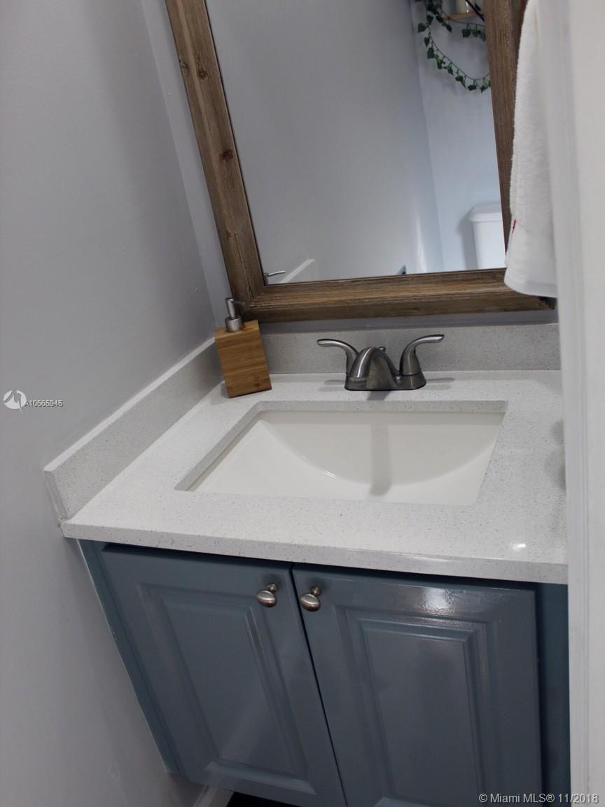 CHARLESTON COURT AT ABACO - Residential