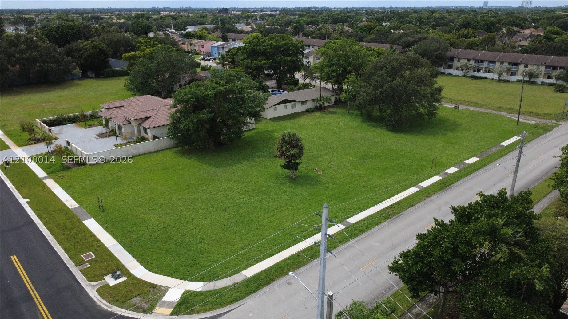View photos, virtual tours, details... 9032–9082 NW 38