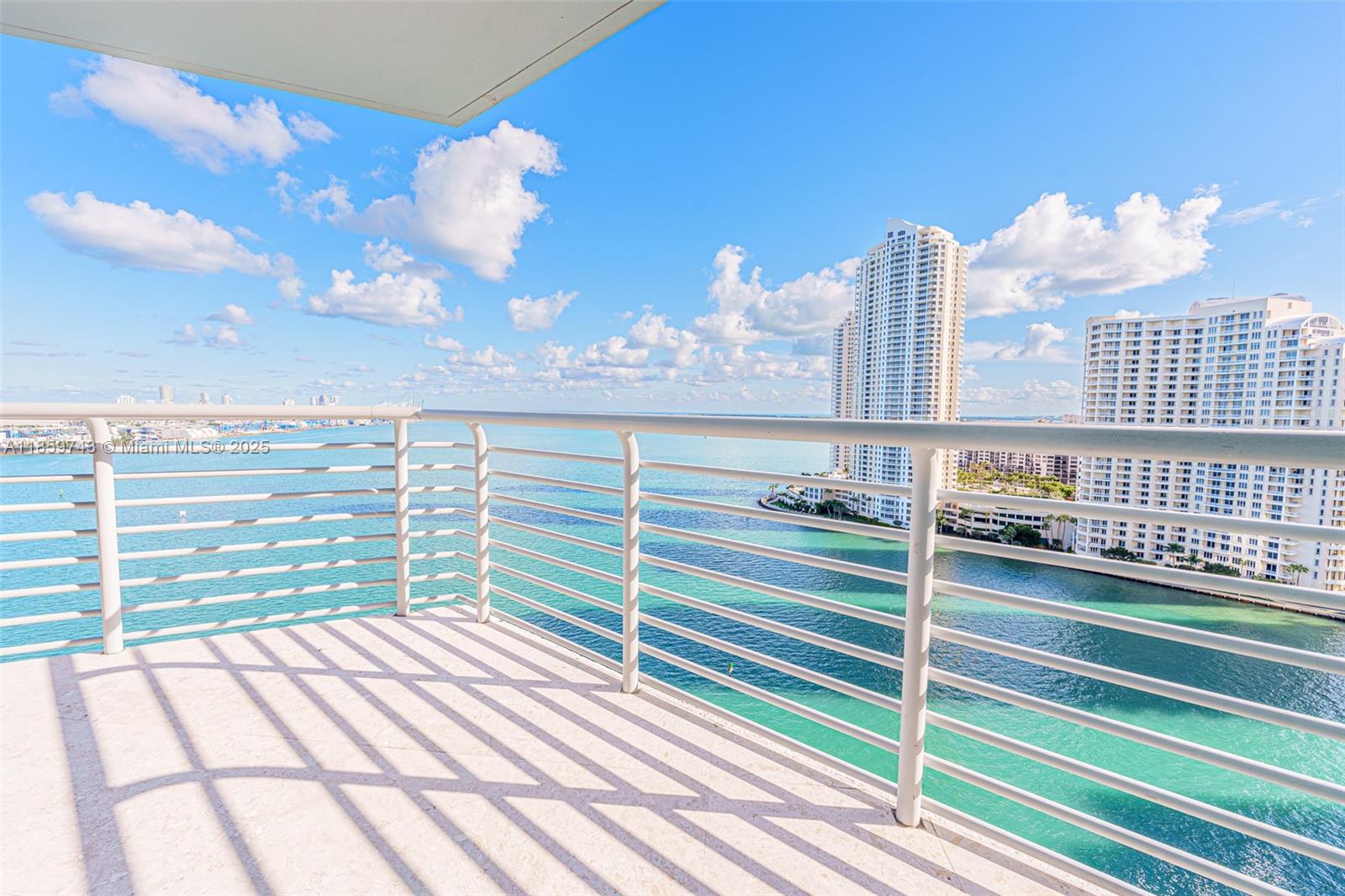 335 S Biscayne Blvd 2009