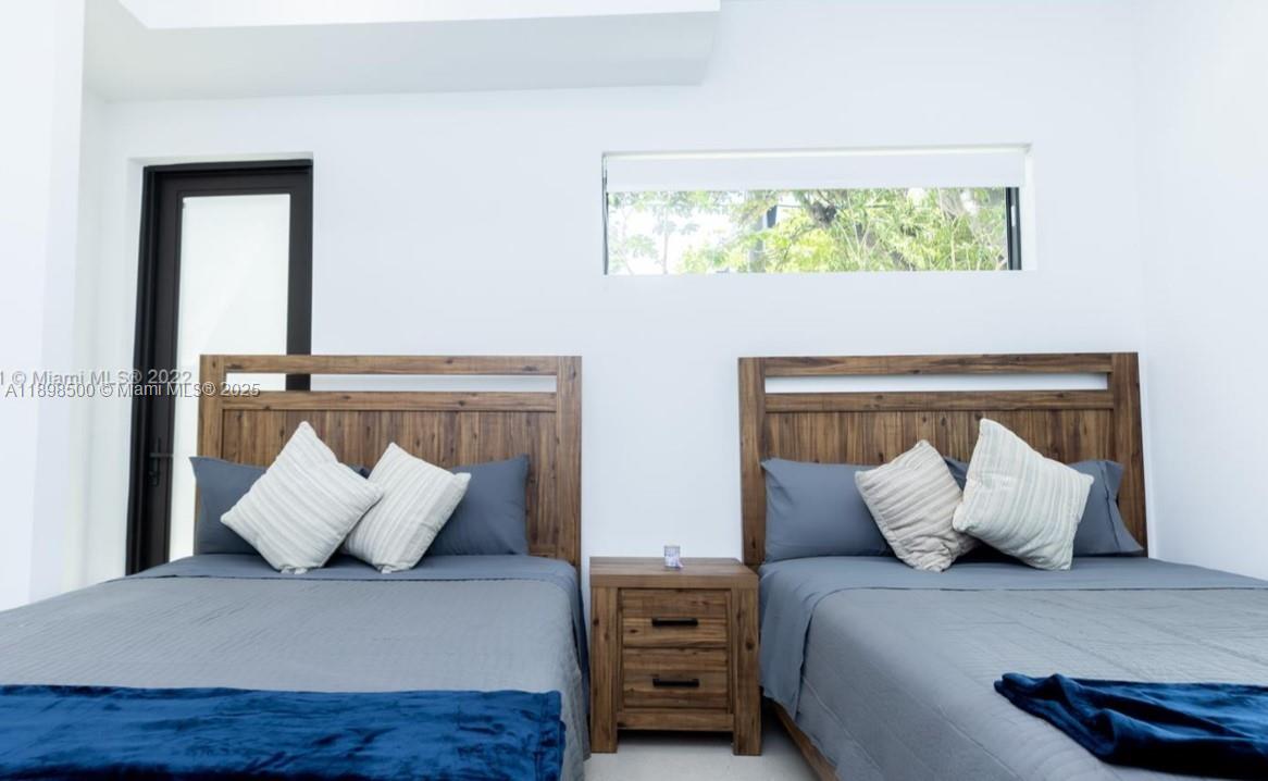 BAYWOOD - Residential Lease