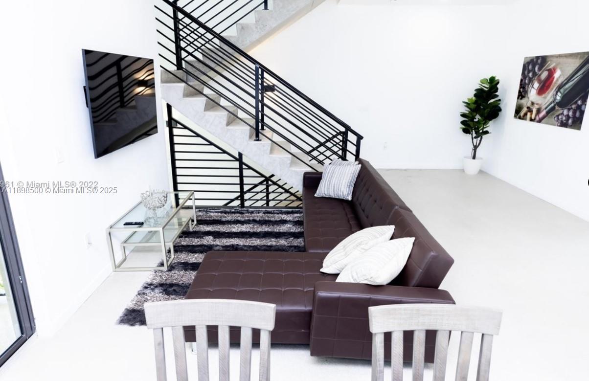 BAYWOOD - Residential Lease