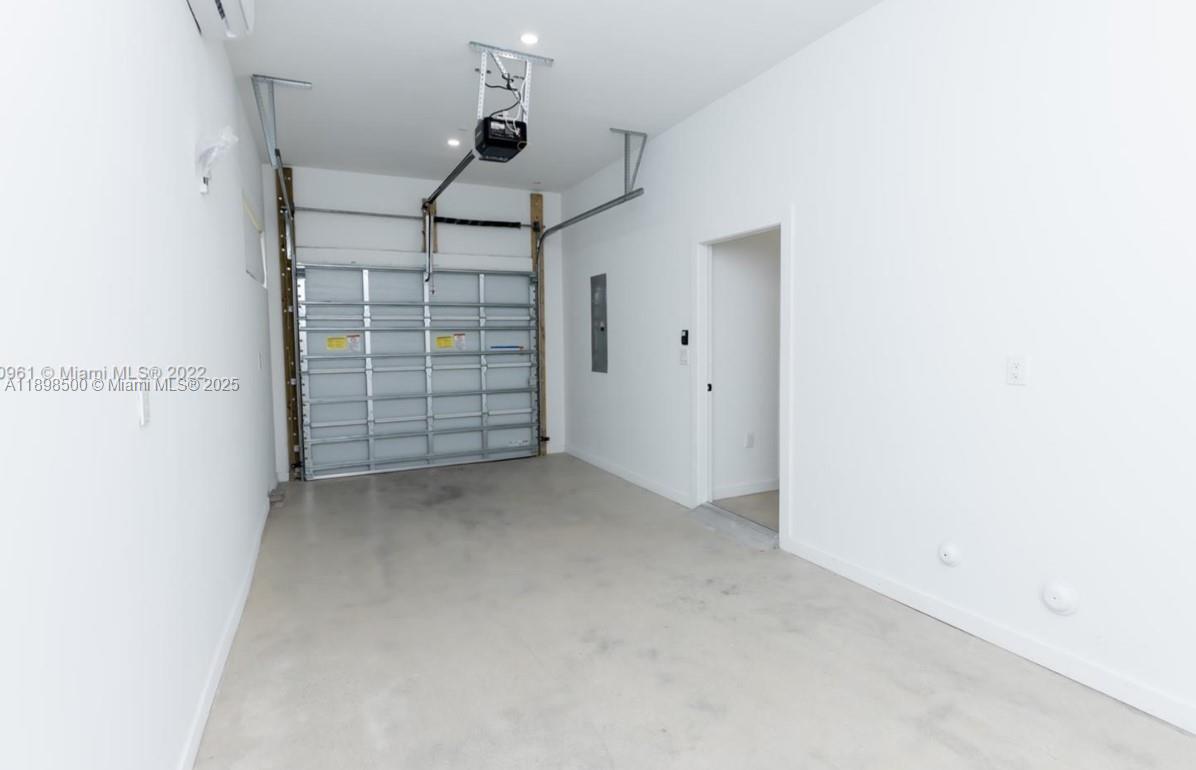 BAYWOOD - Residential Lease