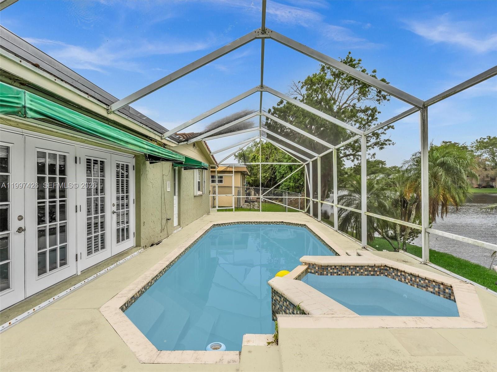 RAINBOW LAKES - Residential