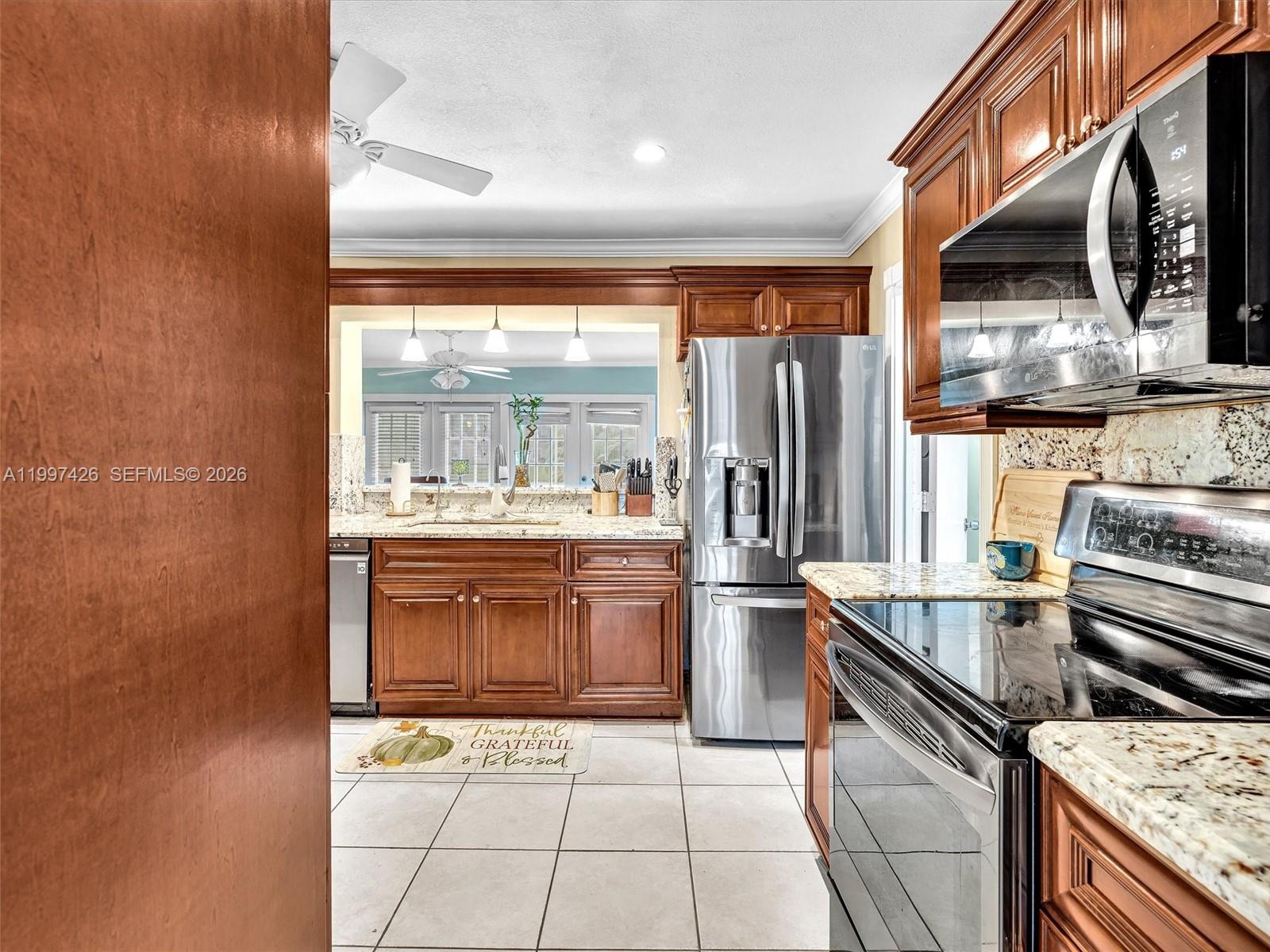 RAINBOW LAKES - Residential