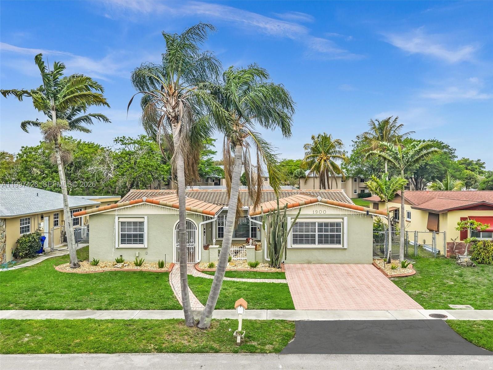 RAINBOW LAKES - Residential