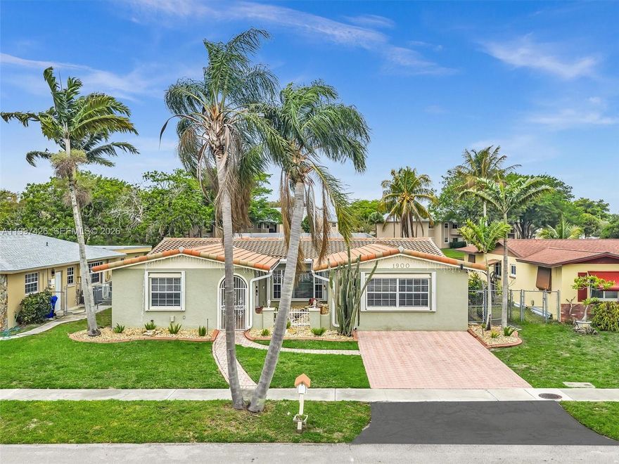 Welcome to this beautiful 2,700 sq. ft. home offering 4 bedrooms, 2 updated bathrooms, and a extra entertainment room perfect as a 5th bedroom. The large, updated kitchen is ideal for family meals and entertaining, while the open layout gives everyone room to breathe.
Step outside to your private pool and soak in stunning lake views, a serene retreat you'll enjoy year round. Located in one of Pembroke Pines' most family-friendly communities, you're minutes from top-rated schools, parks, shopping, and major highways.
Versatile, spacious, and move-in ready, this one won't last! Schedule your showing today.