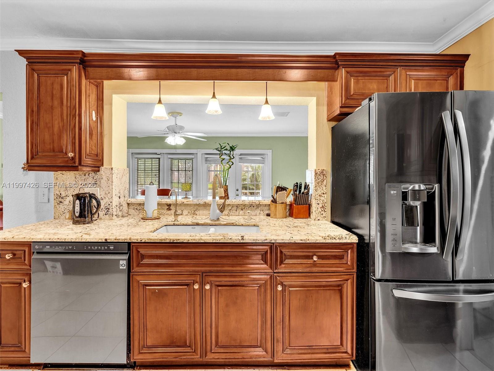 RAINBOW LAKES - Residential