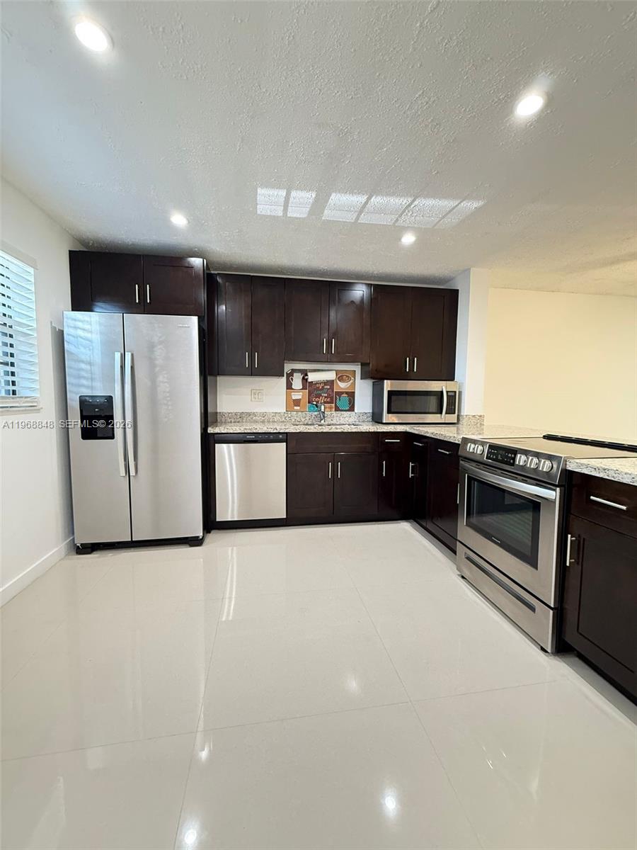 LAKES OF CARRIAGE HILLS - Residential