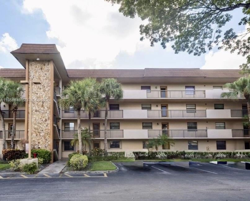 LAKES OF CARRIAGE HILLS - Residential
