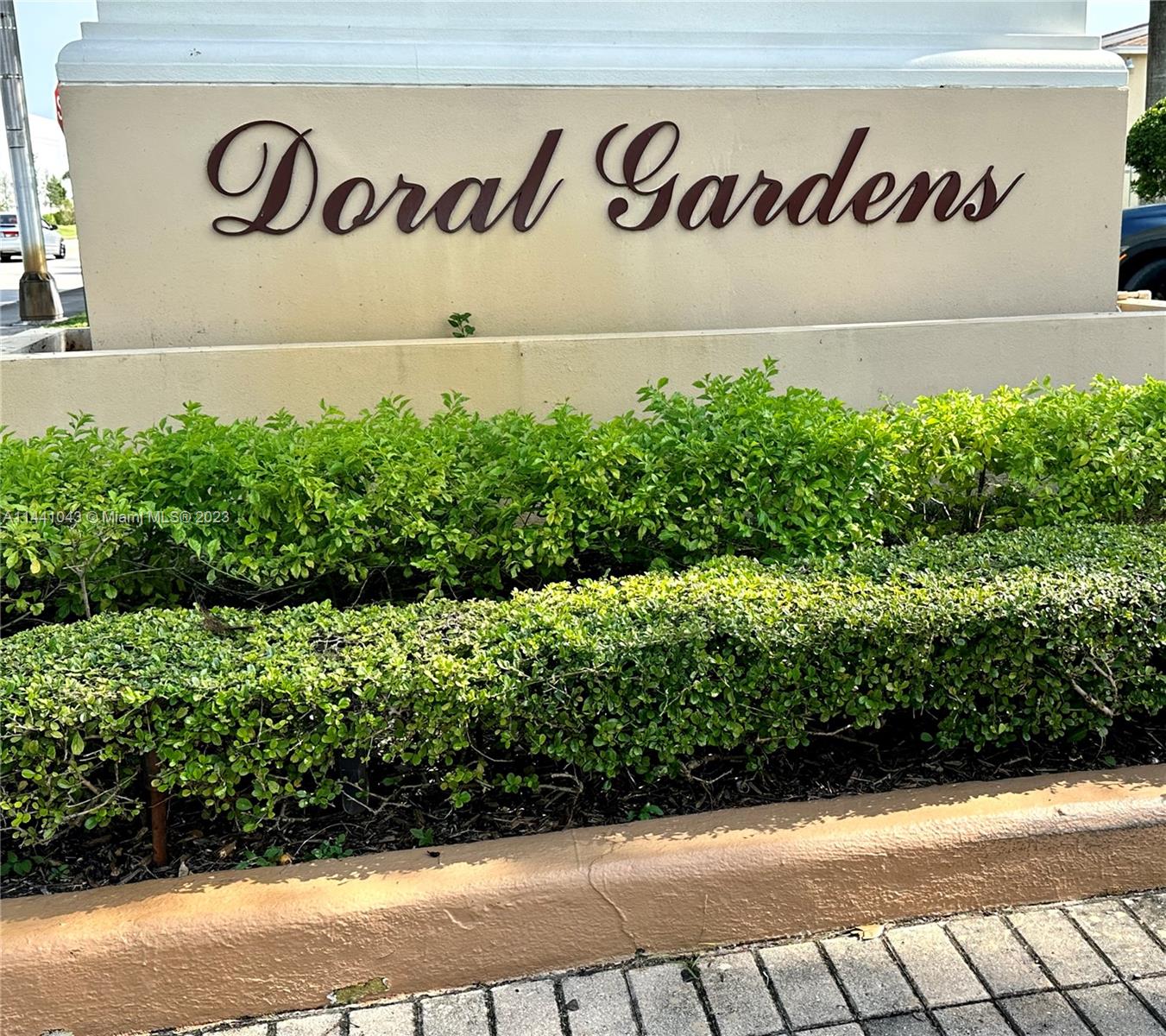 Great location in Doral. Apartment 1/1 corner on the second floor with spacious balcony. Located near 826 Palmetto and other freeways, airport, restaurants, golf course, schools, City Place, Downtown Doral. Good investment opportunity.