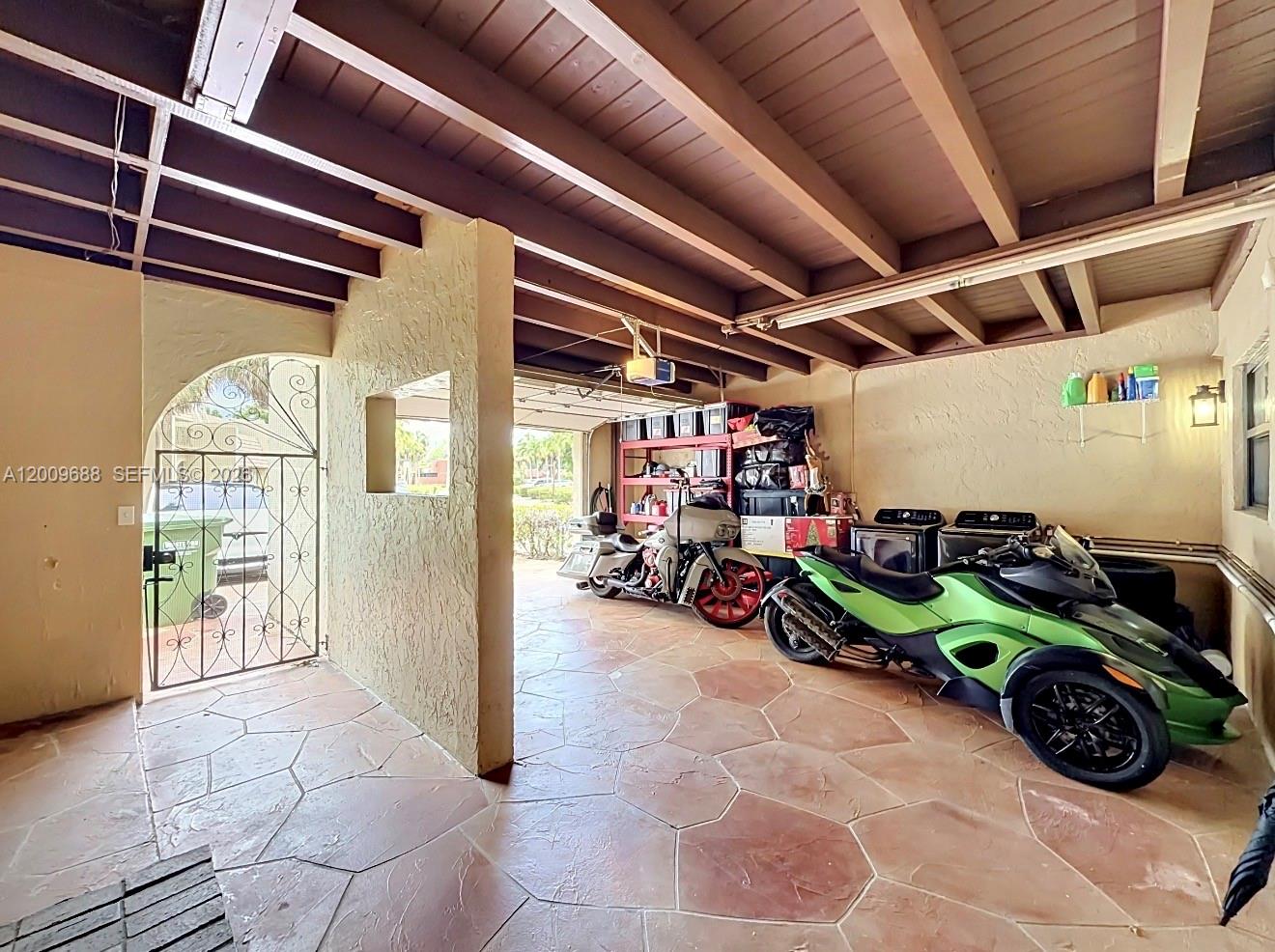 VILLAS OF SAINT LAURENT C - Residential