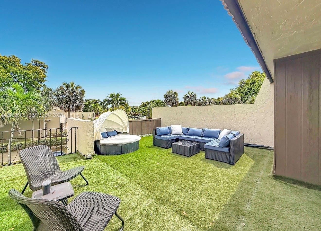 VILLAS OF SAINT LAURENT C - Residential