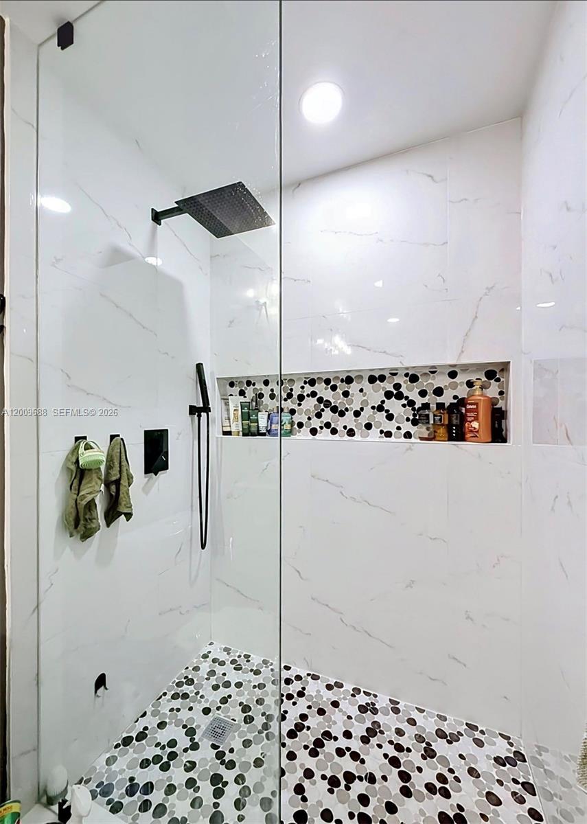 VILLAS OF SAINT LAURENT C - Residential