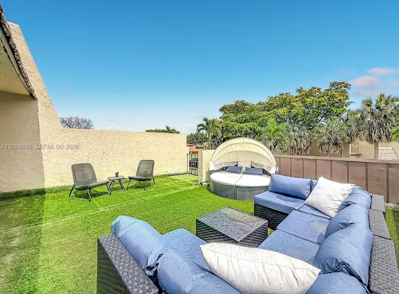 VILLAS OF SAINT LAURENT C - Residential