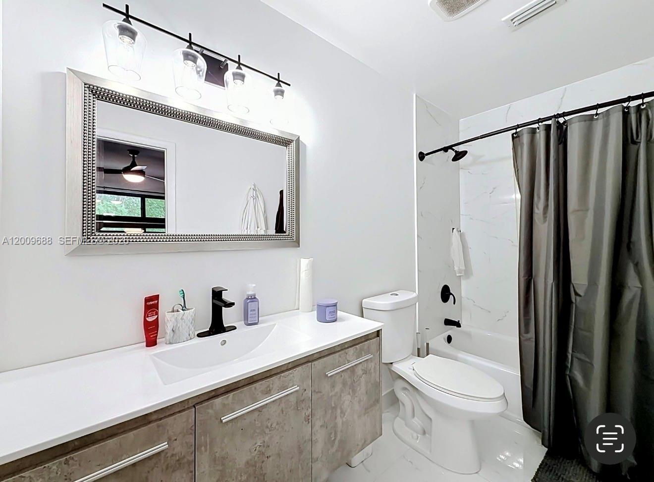 VILLAS OF SAINT LAURENT C - Residential