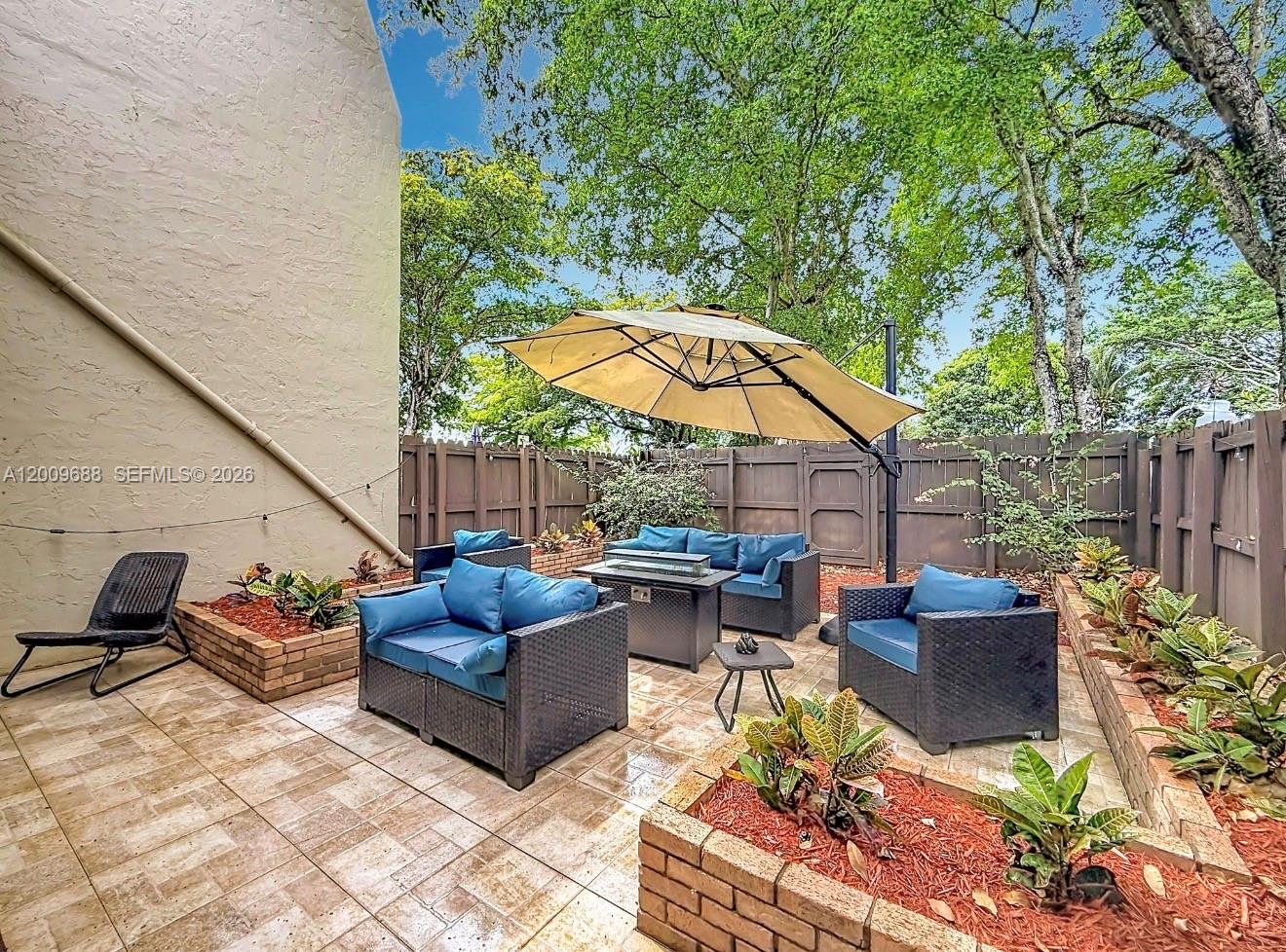 VILLAS OF SAINT LAURENT C - Residential