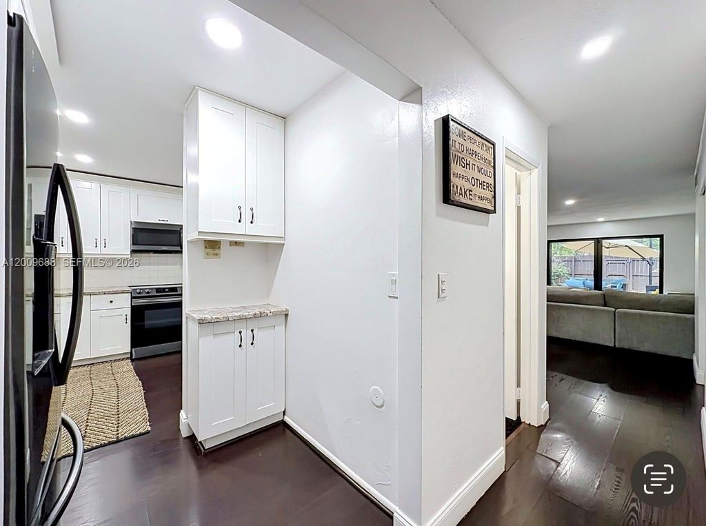 Photo of 10375 Rue Vendome #4C, Pembroke Pines, FL 33026 (MLS # A12009688)